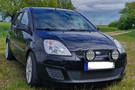 Ford Fiesta 158.720 km 2.000 &euro; Rehhorst 23619