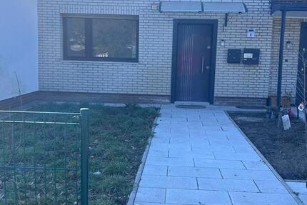 Haus Berlin Neukölln - 4 Zimmer, 92 m&sup2;, 2.100&euro; | Angebot:26557893