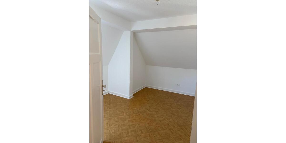 Dachgeschoßwohnung Kirchhain - 2 Zimmer, 59 m&sup2;, 650&euro; | Angebot:26048532