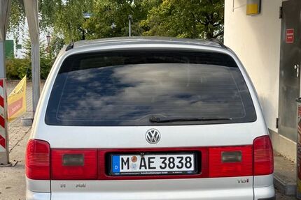 VW Sharan 216.000 km 2.490 € Schrobenhausen 86529