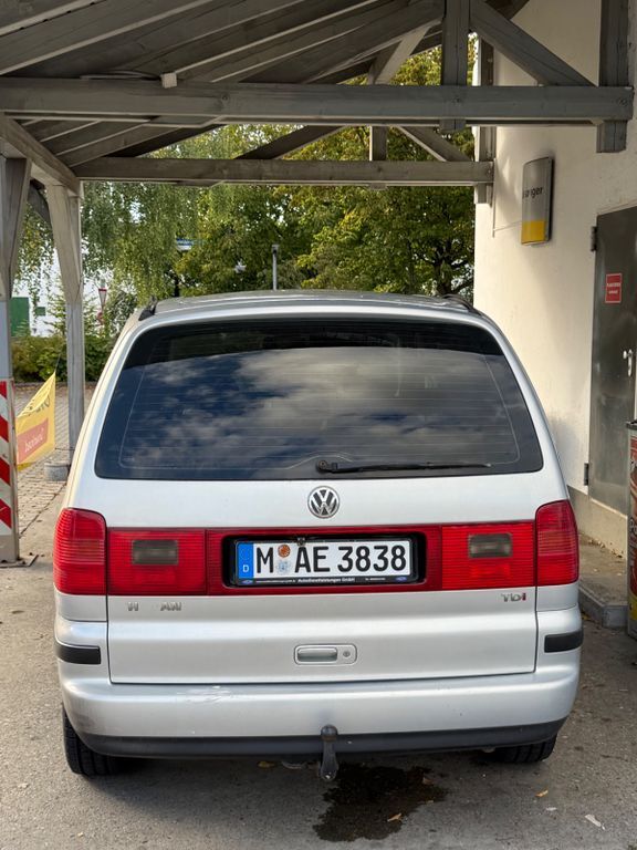 VW Sharan 216.000 km 2.490 € Schrobenhausen 86529