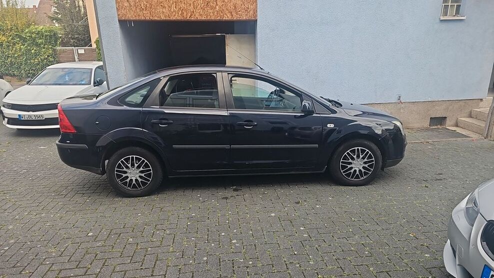 Ford Focus 130.000 km 2.450 € Rüsselsheim 65428