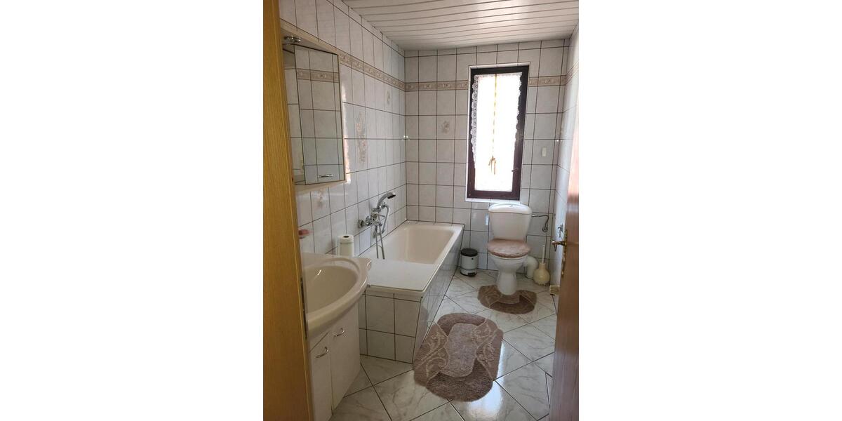 Ein bis Zweifamilienhaus 8 zimmer