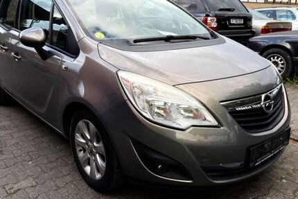 Opel Meriva 179.800 km 2.900 &euro; FRANKFURT 65933