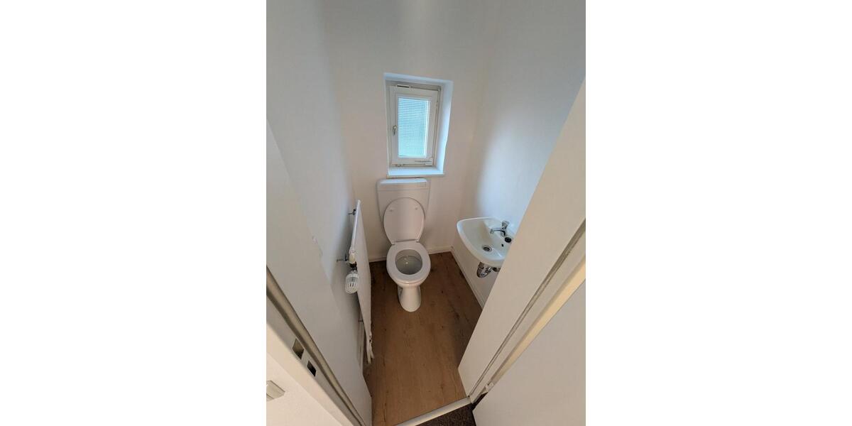 Schönes Reihenmittelhaus ca. 90 m², 4 Zimmer, Garten, Keller etc. 4 zimmer