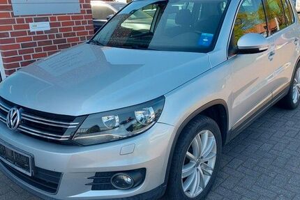 VW Tiguan 177.300 km 8.690 &euro; Legden 48739