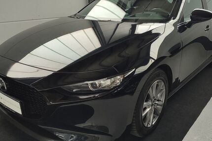 Mazda 3 42.700 km 15.990 &euro; Neustadt a. d. Weinstr. 67435