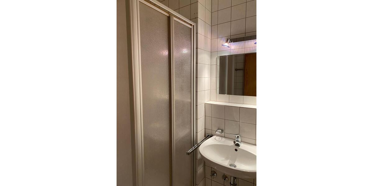 Erdgeschoßwohnung Trossingen - 1 Zimmer, 33 m&sup2;, 450&euro; | Angebot:25403264