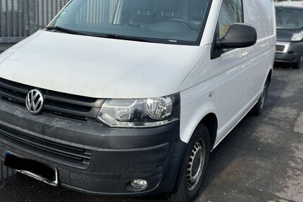 VW T5 Transporter 333.000 km 6.390 € Frankfurt am Main 65933