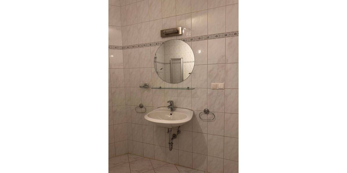 Etagenwohnung Salzatal Lieskau - 2 Zimmer, 67 m&sup2;, 550&euro; | Angebot:25999830