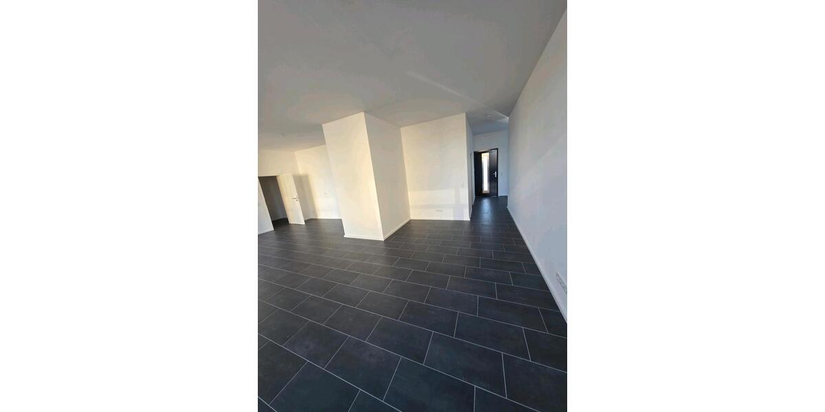 Erdgeschoßwohnung Pirmasens - 3 Zimmer, 100 m&sup2;, 1.200&euro; | Angebot:25104298