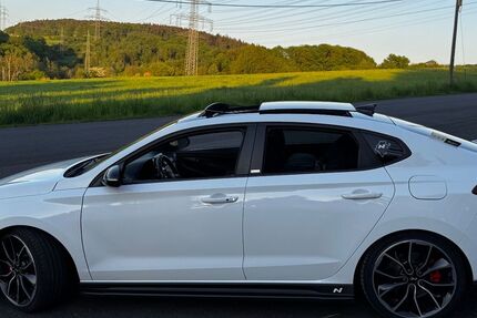 Hyundai i30 113.000 km 21.500 € Daaden 57567