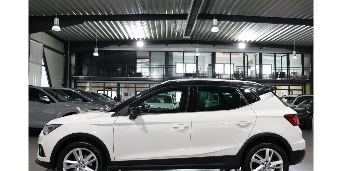 Seat Arona 1.5 TSI XCELLENCE FR-SPORT / WHITE & BLACK 90.000 km 14.345 &euro; Hamm 59077