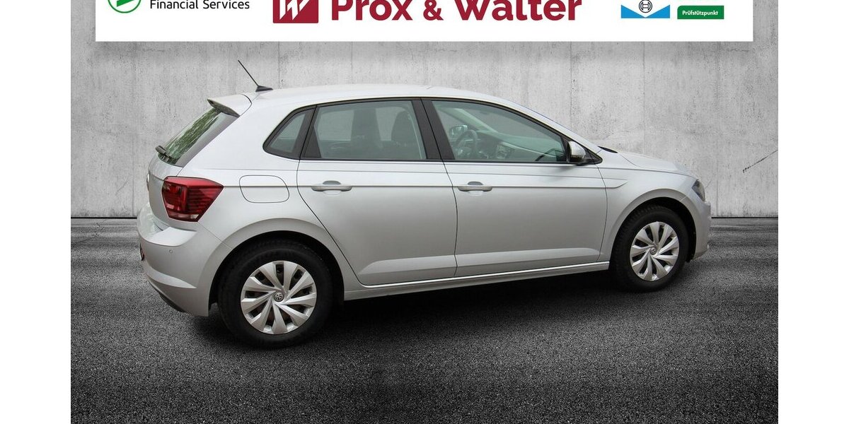 VW Polo VI Comfortline NAVI+WINTER-PAKET+TEMPOMAT 43.235 km 13.970 &euro; Hagenow 19230
