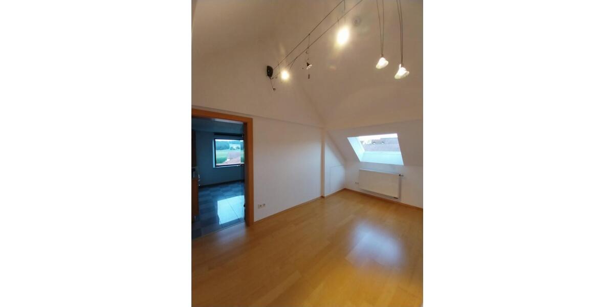 Dachgeschoßwohnung Regenstauf - 2 Zimmer, 550&euro; | Angebot:21606544