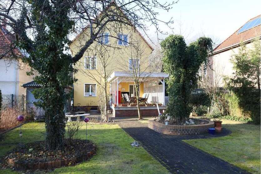 Haus zum Kaufen in Berlin 1.195.000 € 315 m²