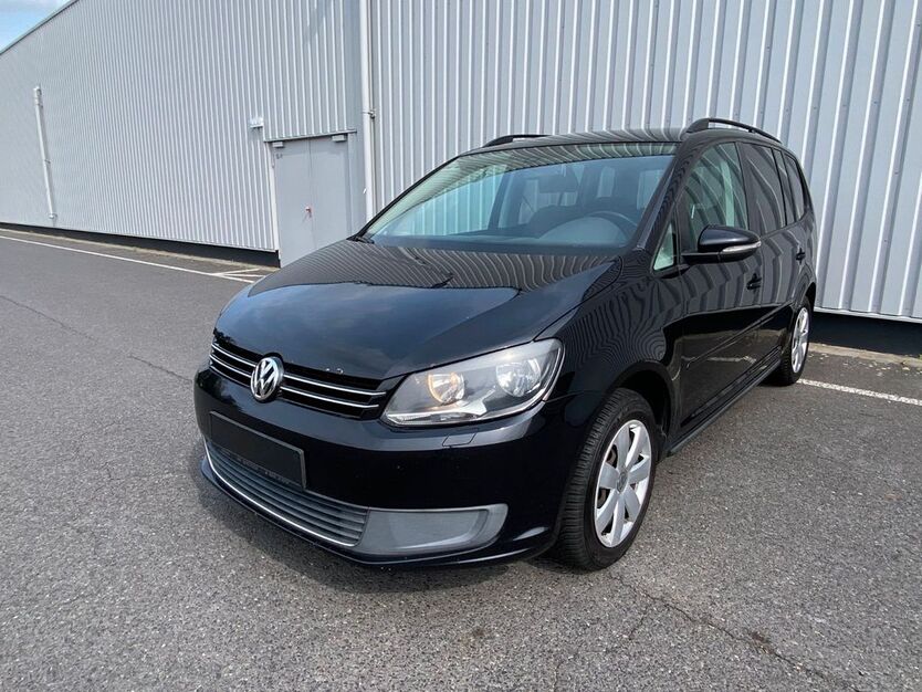VW Touran 277.000 km 5.490 € Cottbus 03051