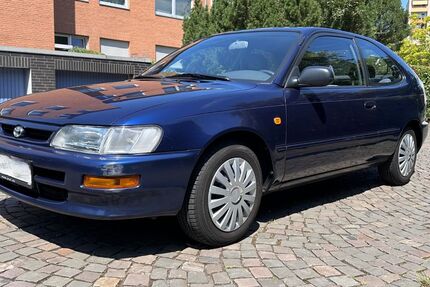 Toyota Corolla 66.600 km 2.499 &euro; Köln 50935