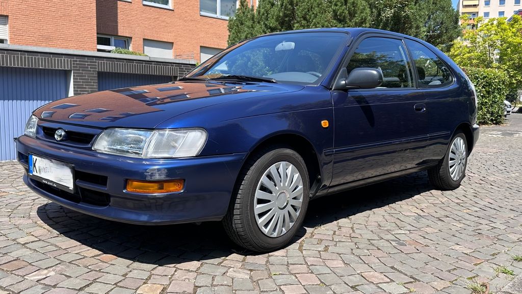 Toyota Corolla 66.600 km 2.499 &euro; Köln 50935