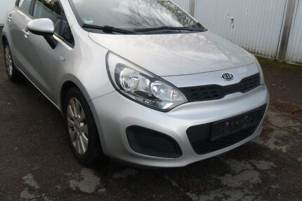 Kia Rio 117.000 km 5.290 &euro; Aachen 52068