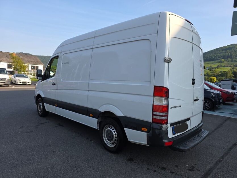 Mercedes-Benz Sprinter 115.000 km 15.500 € Röllbach 63934