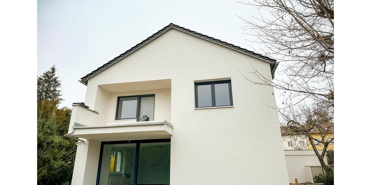 Einfamilienhaus Würzburg Sanderau - 7 Zimmer, 188 m&sup2;, 2.990&euro; | Angebot:26326326