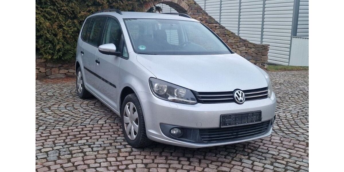 VW Touran 171.419 km 7.999 &euro; Siebenlehn Großschirma 09603