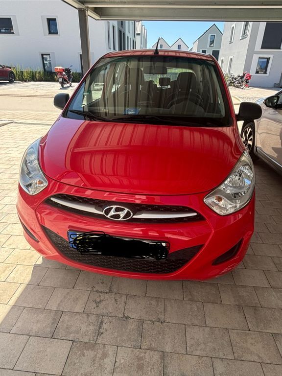 i10