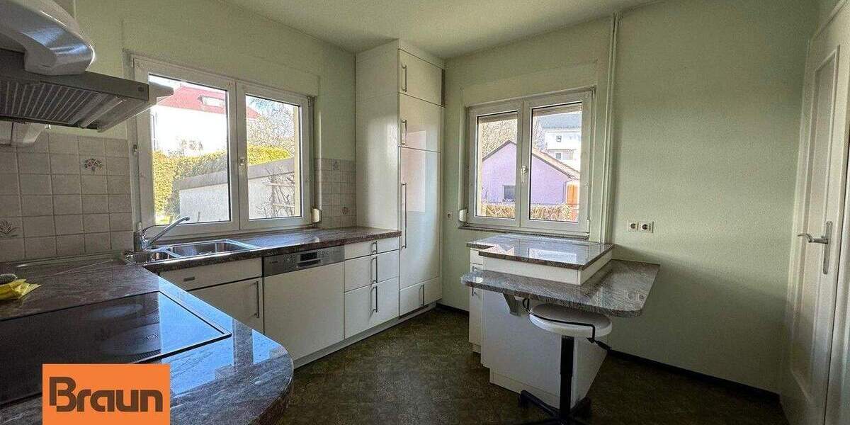 Mehrfamilienhaus, Wohnhaus Villingen-Schwenningen Schwenningen - 9 Zimmer, 214 m&sup2;, 390.000&euro; | Angebot:25862753