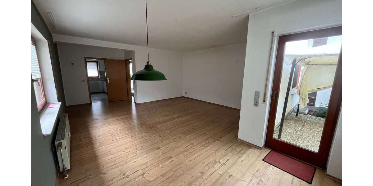 Schöne Doppelhaushälfte in Wehrheim mit zwei Wohnungen, Garten & Garage - Doppelhaushälfte Wehrheim | Angebot:27271153