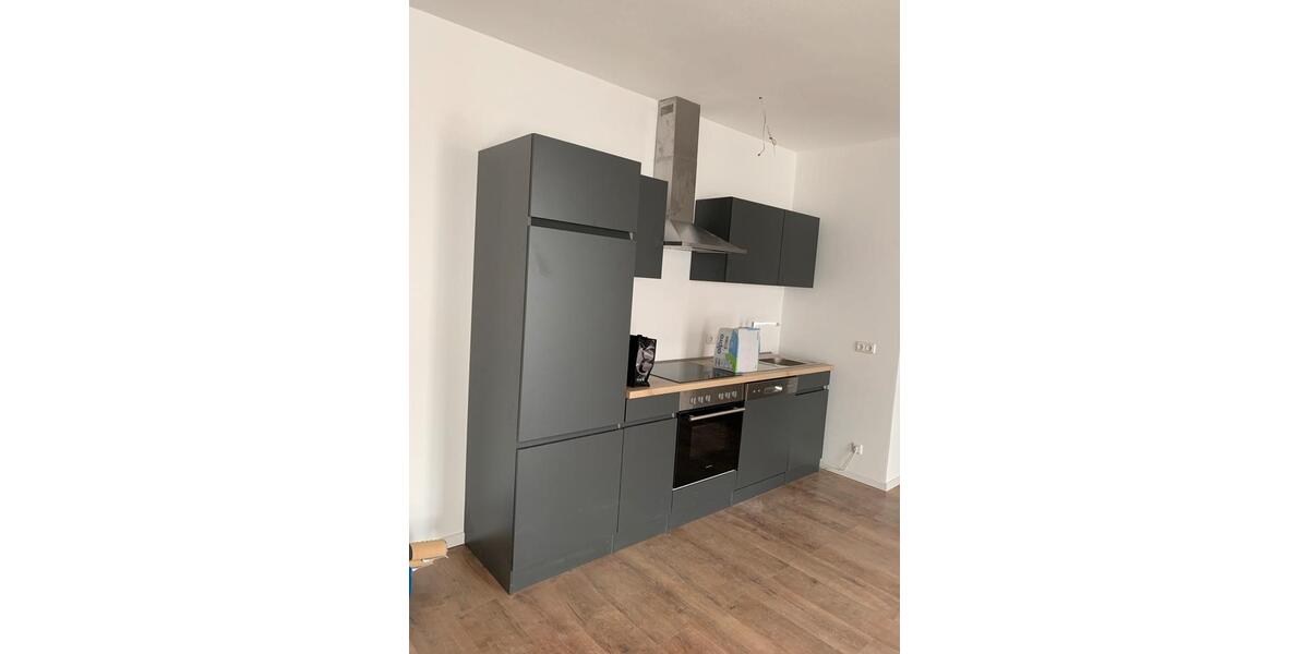 Etagenwohnung Neutraubling - 1 Zimmer, 110 m&sup2;, 1.350&euro; | Angebot:25172846