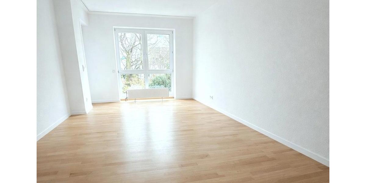 Doppelhaushälfte Nürnberg Erlenstegen - 12 Zimmer, 312 m&sup2;, 1.210.000&euro; | Angebot:27102031