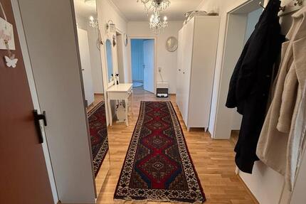 Helle 4 Zimmer Wohnung mit Balkon zimmer