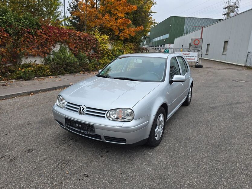 VW Golf 140.000 km 4.880 € Möglingen 71696