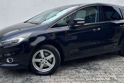 Ford S-Max 64.000 km 18.990 € München 81243
