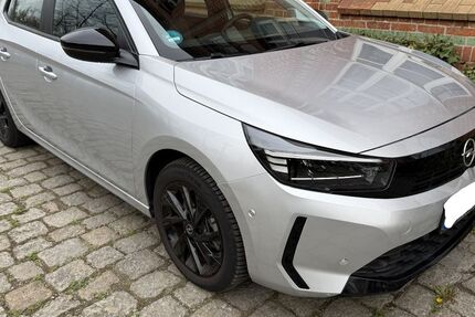 Opel Corsa 14.000 km 15.990 &euro; Berlin 12203