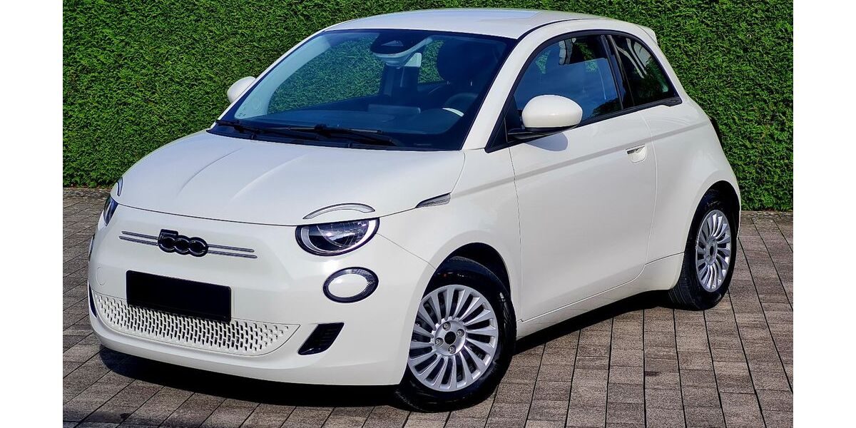 Fiat 500e 6.800 km 14.799 &euro; Bad Lippspringe 33175