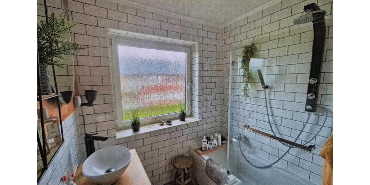 Etagenwohnung Brunsbüttel - 5 Zimmer, 101 m&sup2;, 1.050&euro; | Angebot:25831326