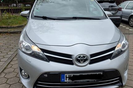 Toyota Verso 145.000 km 12.999 &euro; Rissen 22559