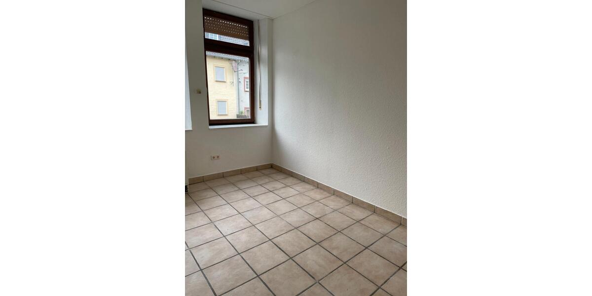 Erdgeschoßwohnung Spangdahlem - 2 Zimmer, 70 m&sup2;, 400&euro; | Angebot:26425903