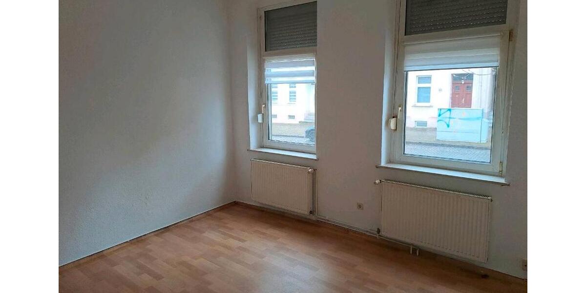 Hochparterre Bernburg (Saale) - 1 Zimmer, 35 m&sup2;, 210&euro; | Angebot:26411637