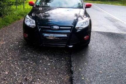 Ford Focus 70.000 km 7.600 € Harth-Pöllnitz 07570