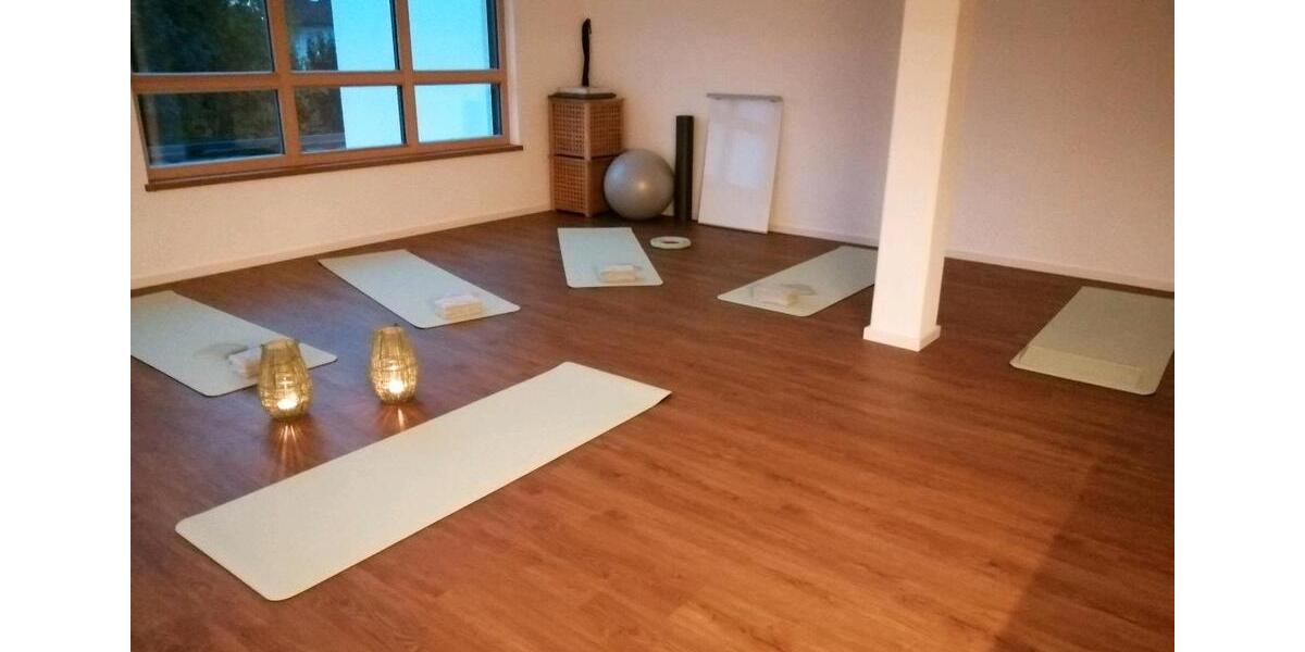 Heller StudioSeminarBewegungsraum im Neubau (Gewerbegebiet) zimmer