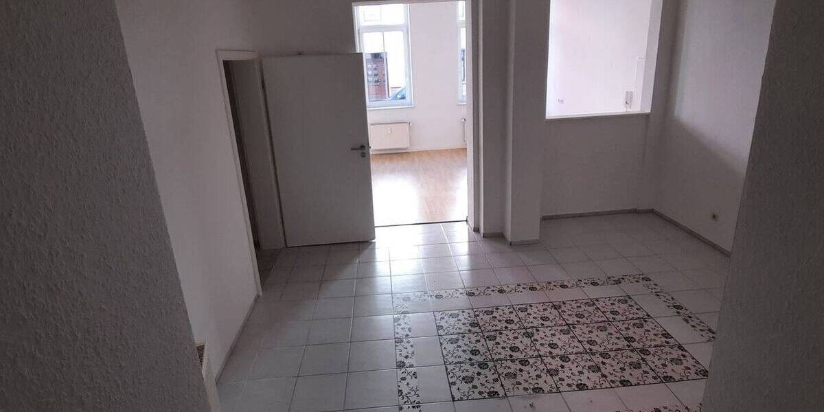 Etagenwohnung Gera Ostviertel - 2 Zimmer, 66 m&sup2;, 340&euro; | Angebot:26912932
