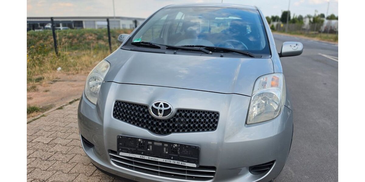 Toyota Yaris 140.000 km 4.300 &euro; Dietzenbach 63128