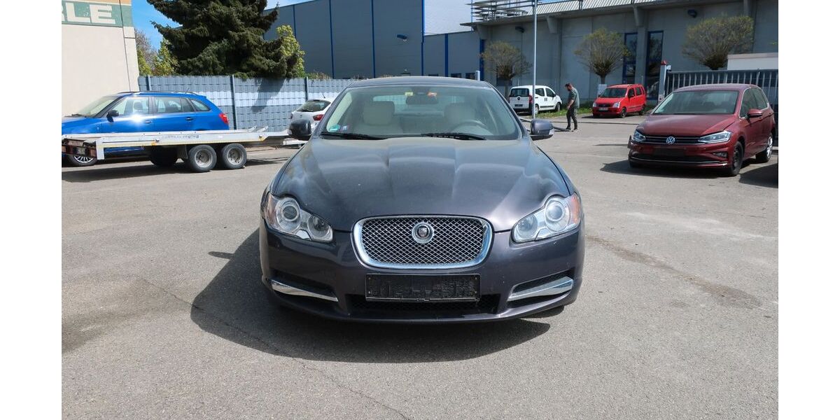 Jaguar XF 147.255 km 4.250 &euro; Laupheim 88471