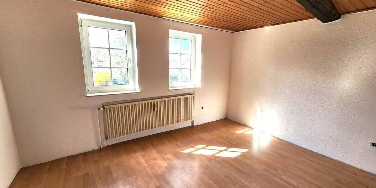 Mehrfamilienhaus, Wohnhaus Homberg Holzhausen - 7 Zimmer, 208 m&sup2;, 149.000&euro; | Angebot:26155817