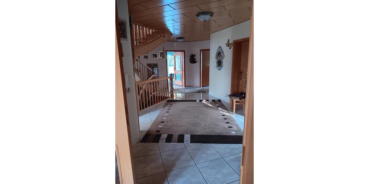 Einfamilienhaus Waigolshausen - 11 Zimmer, 258 m&sup2;, 770.000&euro; | Angebot:26903868