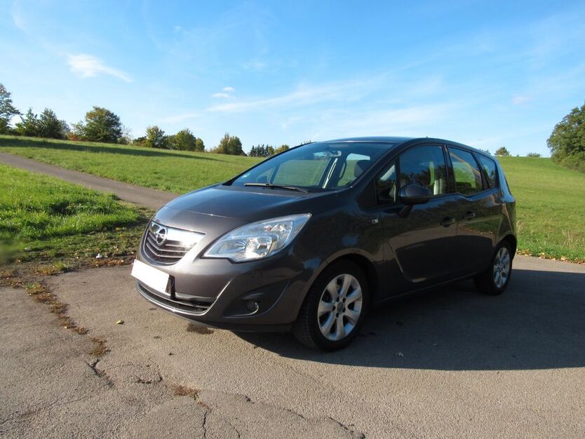 Opel Meriva 255.000 km 1.499 € Hechingen 72379