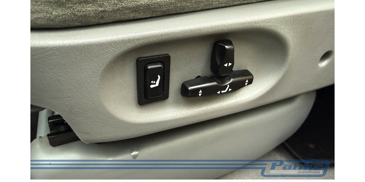 Kia Carnival 2.9 CRDi EX Aut.*6Sitz*Export*Pano*SHZ* 208.364 km 3.000 &euro; Berlin 13187